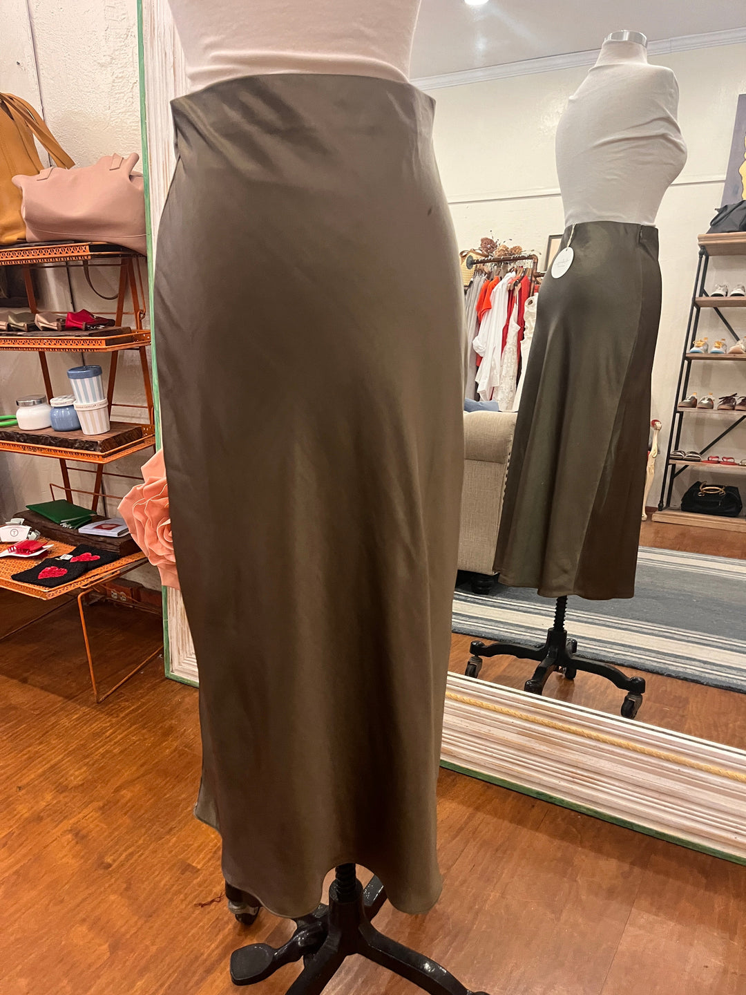 Moonlit Silky Satin Skirt B. right
