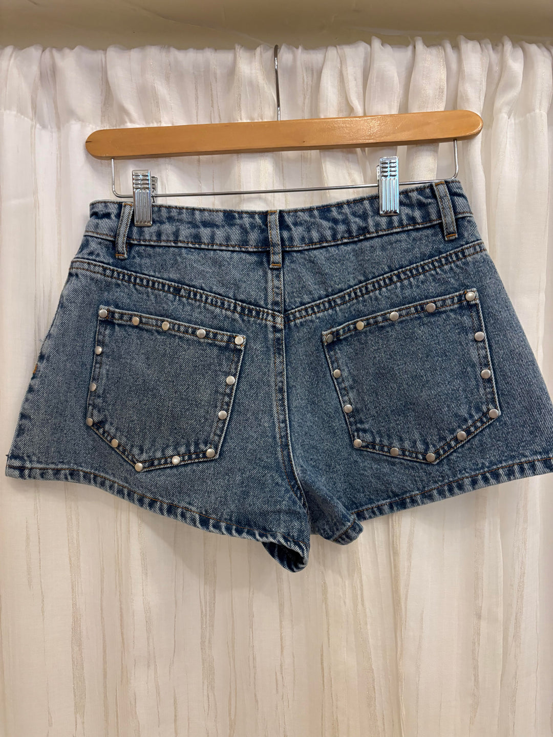Studded Blues Shorts Le Lis